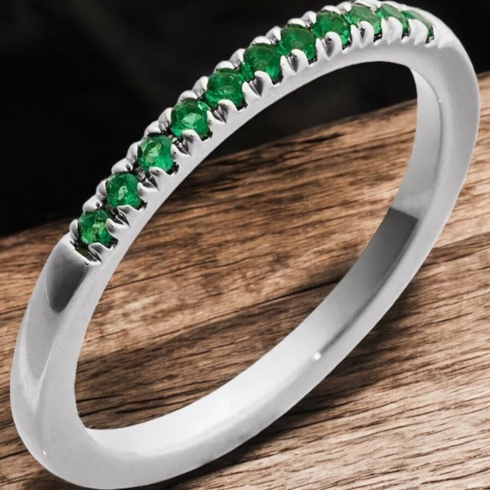 Emerald Stackable Ring In 10kt White Gold - image 1